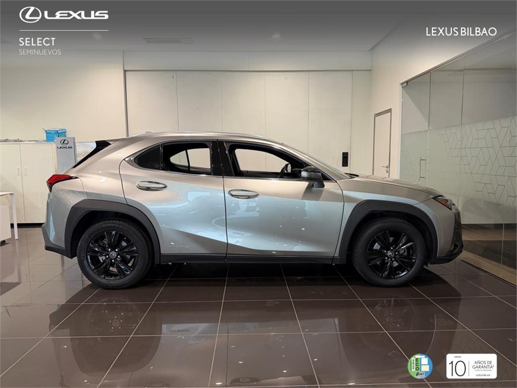 Foto del LEXUS UX 250h Business 4WD