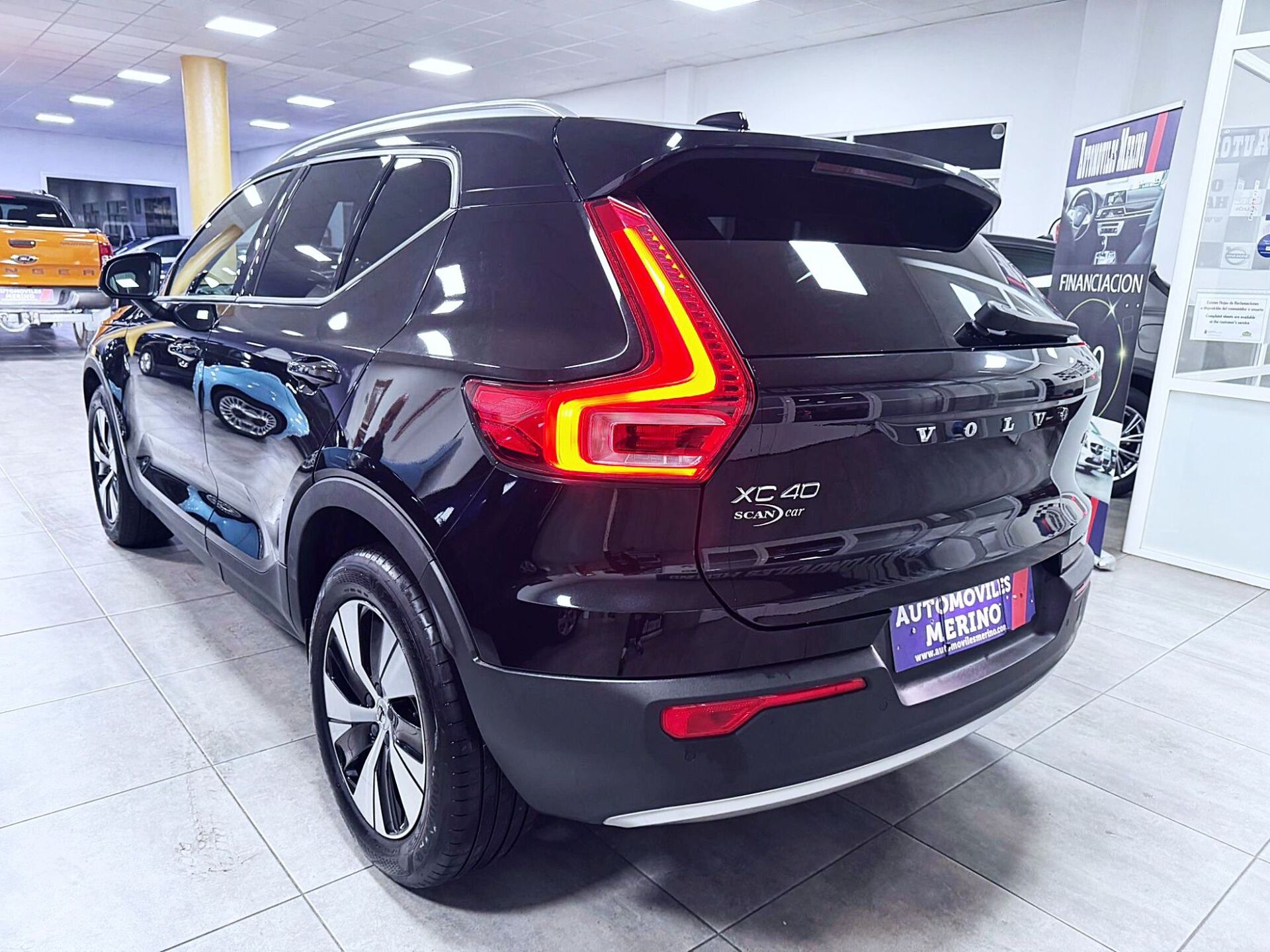 Imagen 3 de VOLVO XC40