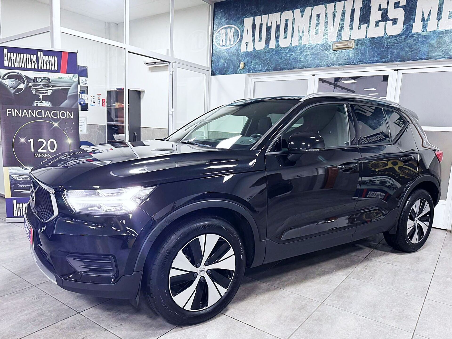 Imagen 2 de VOLVO XC40