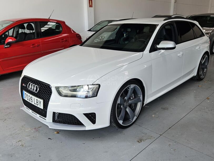 Foto del AUDI A4 RS 4 Avant 4.2 TFSI quattro S-Tronic