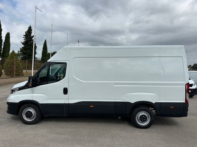 Foto del IVECO Daily Furgón 33S16 V 3520 H2 10.8 156