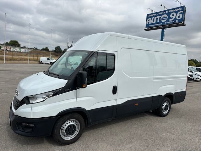 Foto del IVECO Daily Furgón 33S16 V 3520 H2 10.8 156