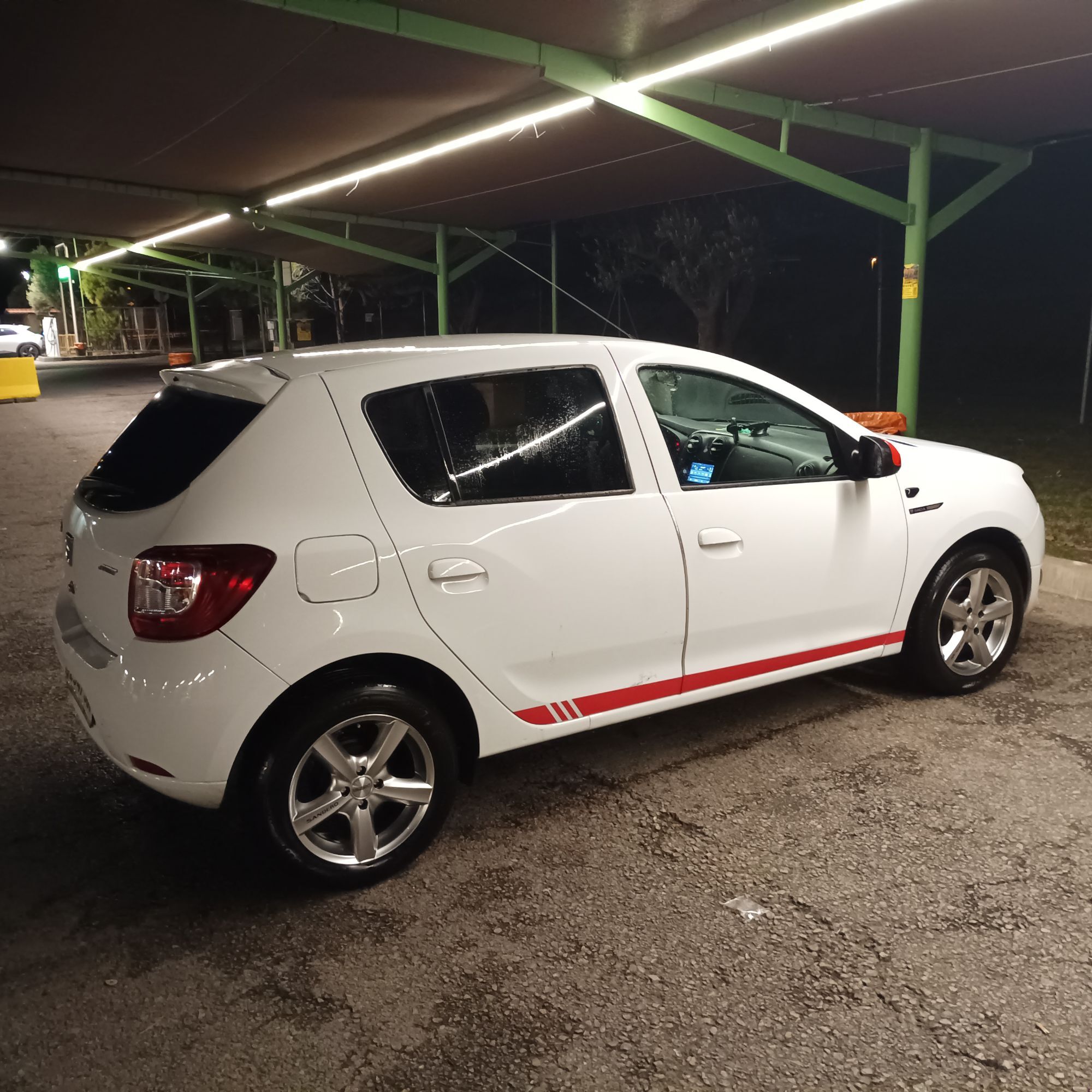 Foto del DACIA Sandero 1.5dCi Laureate 75
