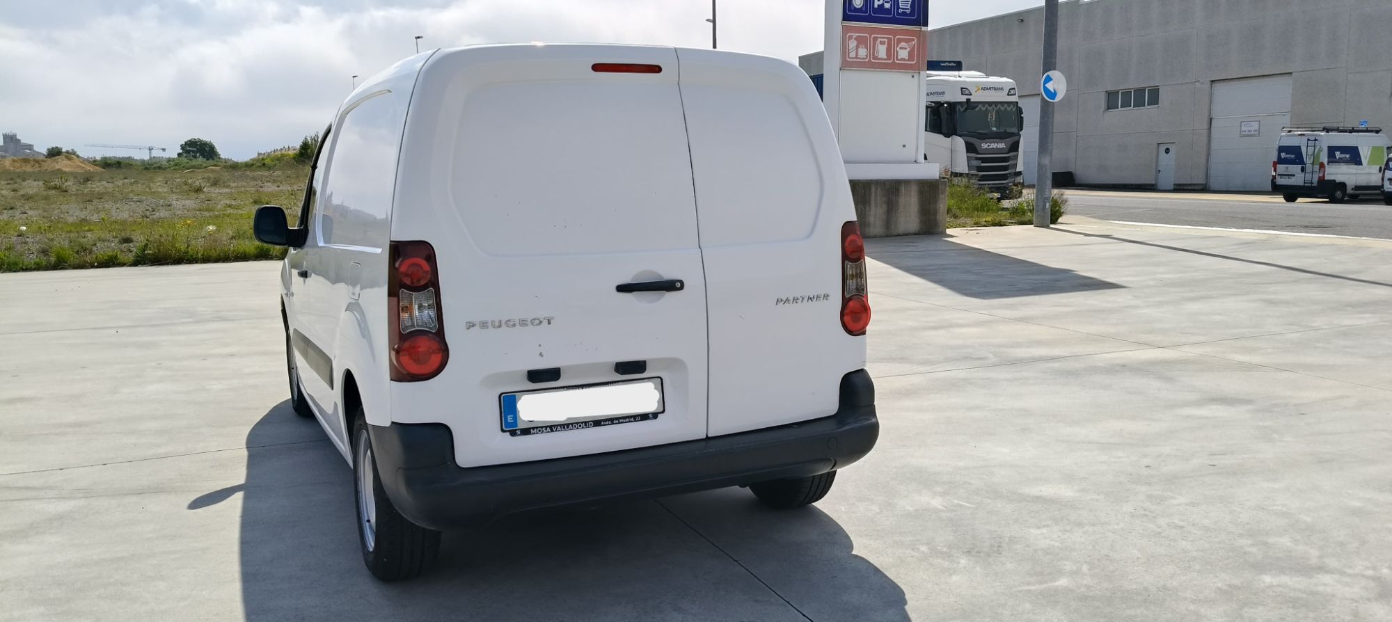 Foto del PEUGEOT Partner Furgón 1.6BlueHDI Confort L1 75