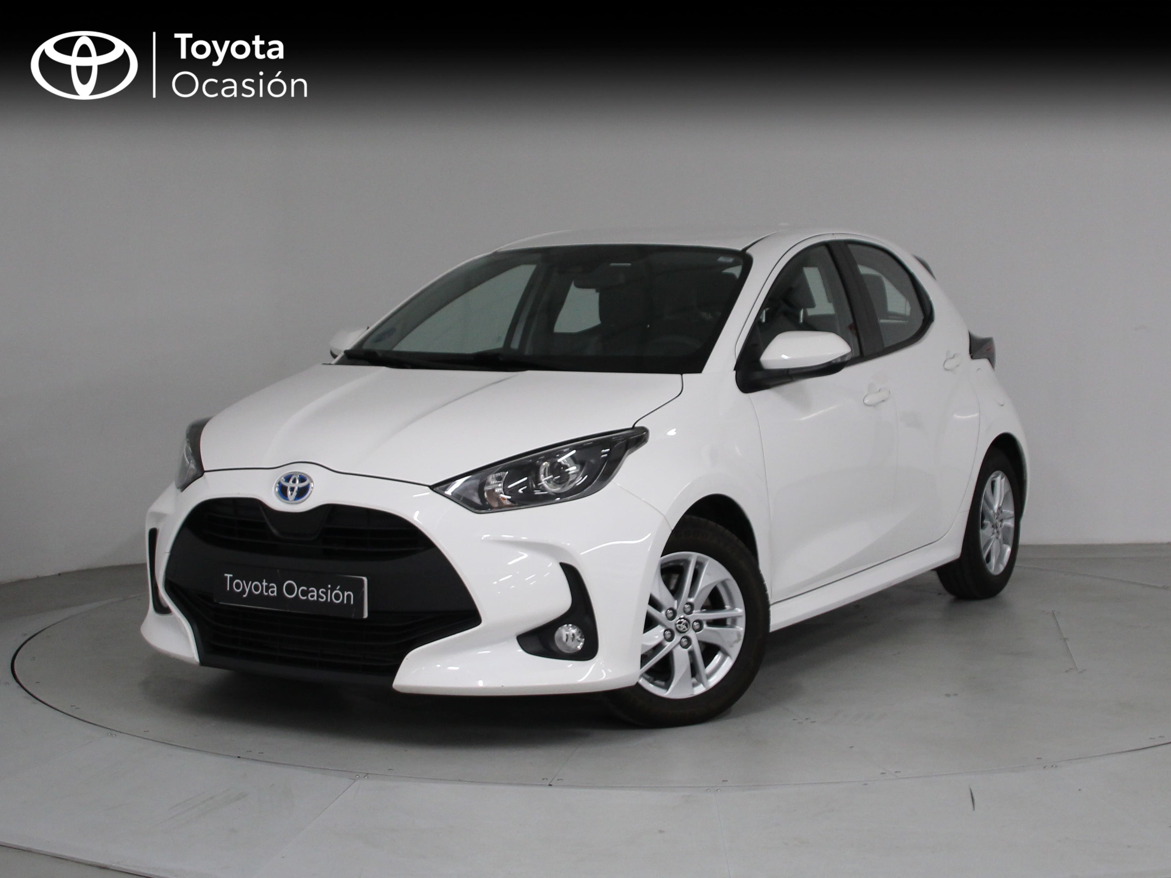 TOYOTA Yaris (1.5 120H Business Plus) en Barcelona