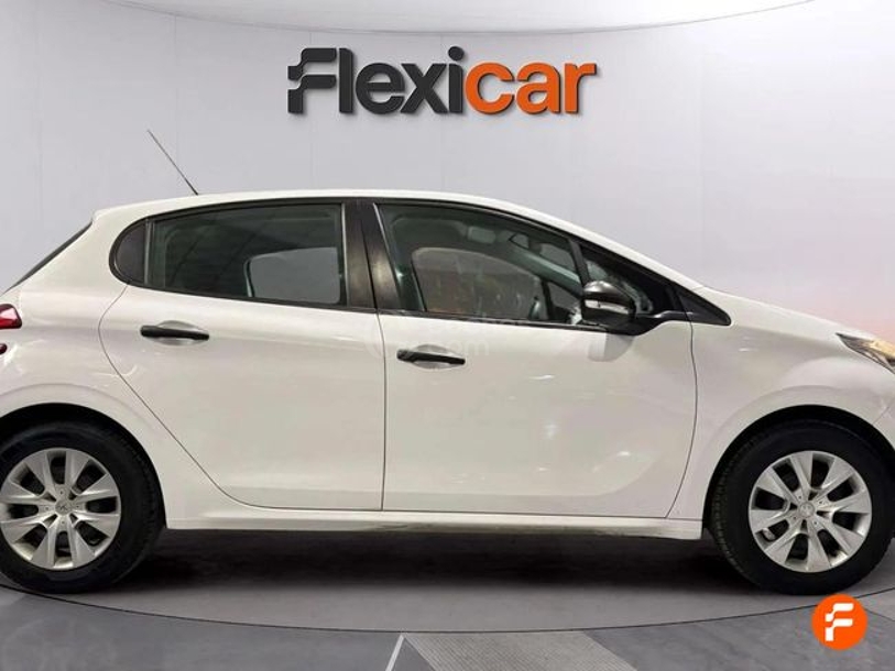 Foto del PEUGEOT 208 1.2 PureTech Access 82