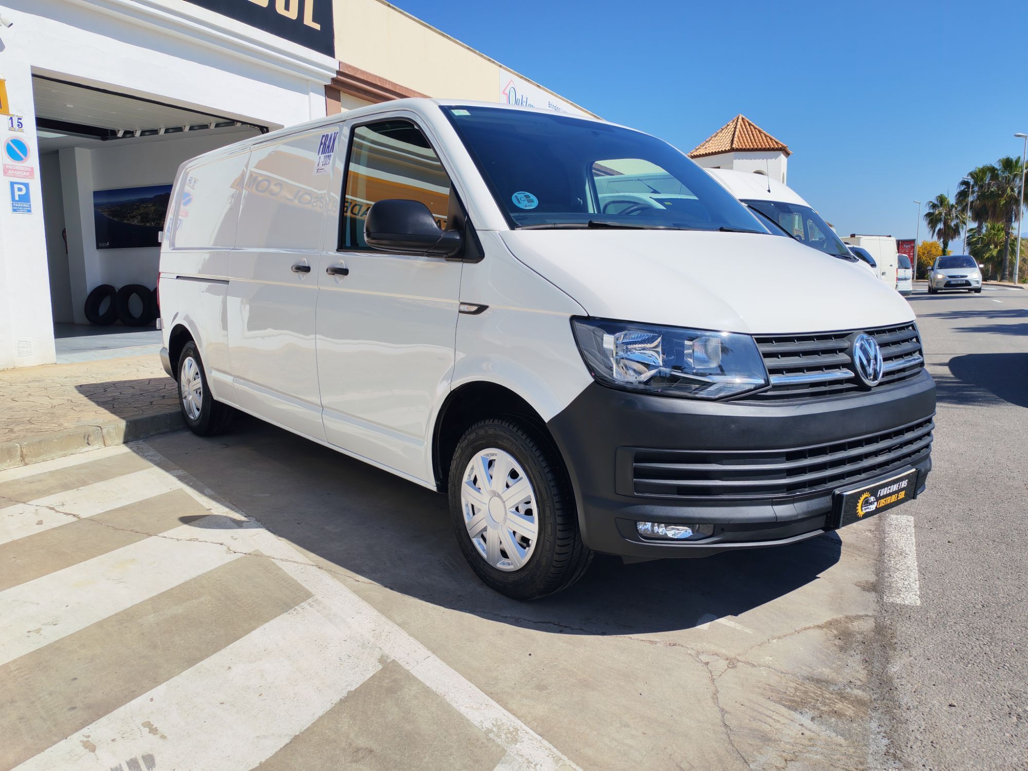 Foto del VOLKSWAGEN Transporter Furgón 2.0TDI SCR BMT Largo 75kW