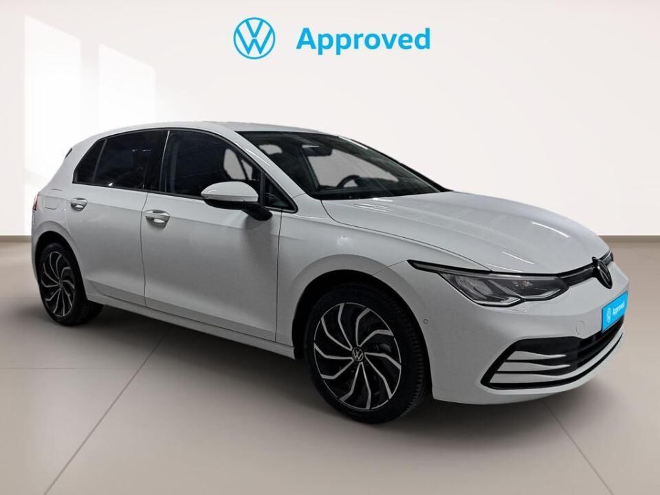 VOLKSWAGEN Golf (Life 1.0 TSI 81 kW (110 CV)) en Cádiz