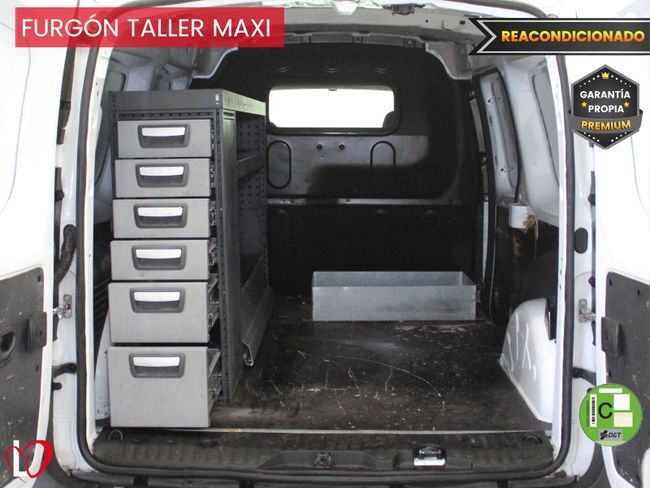 RENAULT Kangoo (1.5 DCI FURGÓN MAXI TALLER 6 VEL 95) en Pontevedra