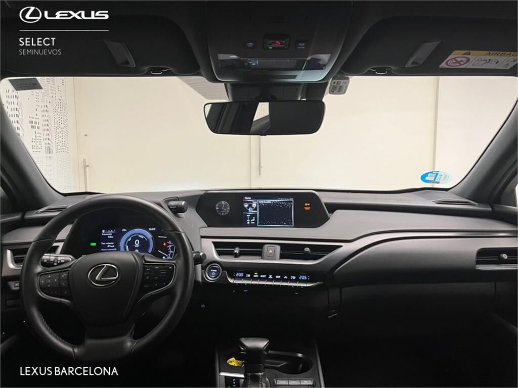 Foto del LEXUS UX 250h Business 4WD