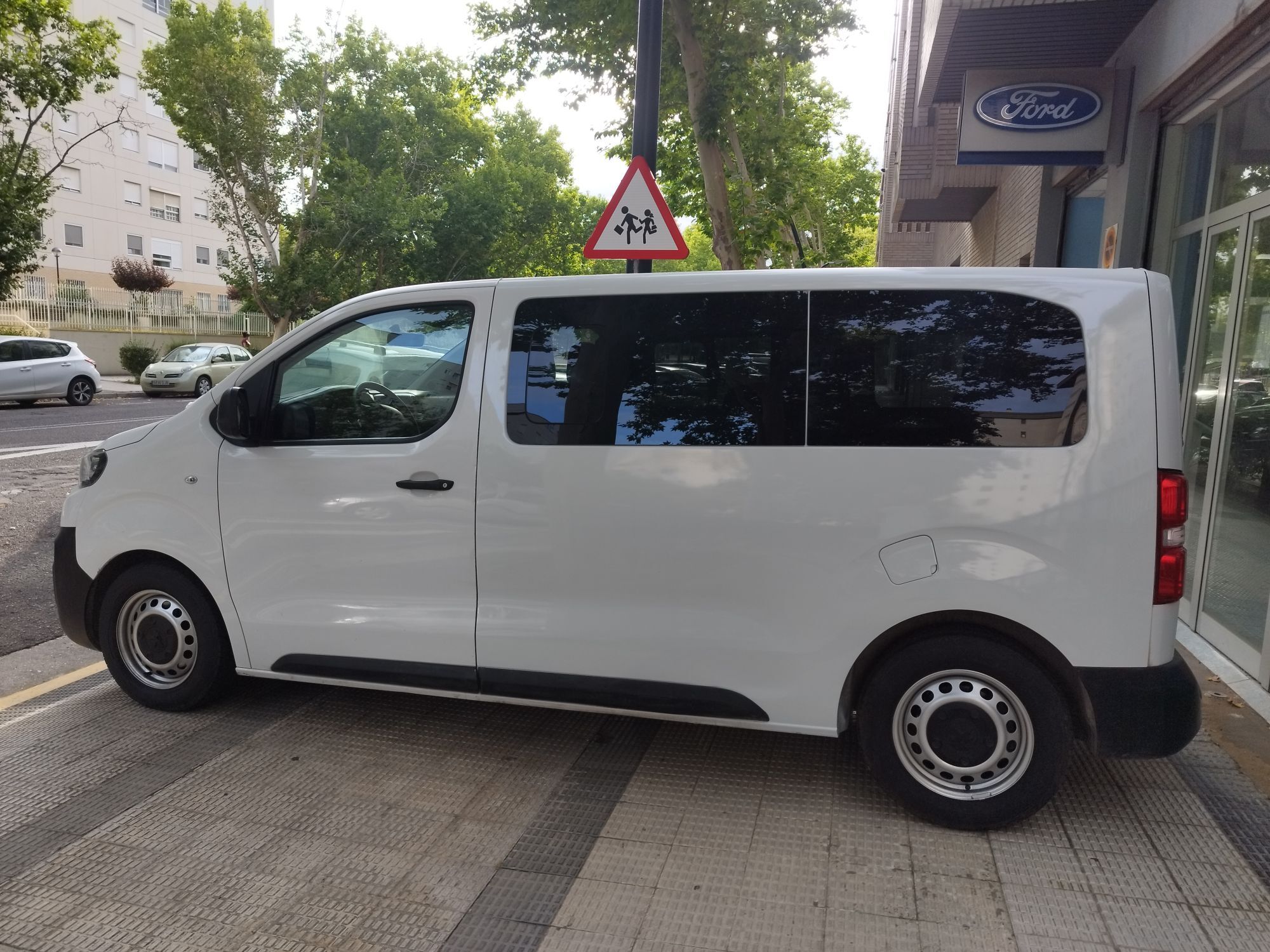 Foto del PEUGEOT Expert Combi Long 1.6BlueHDi S&S 115