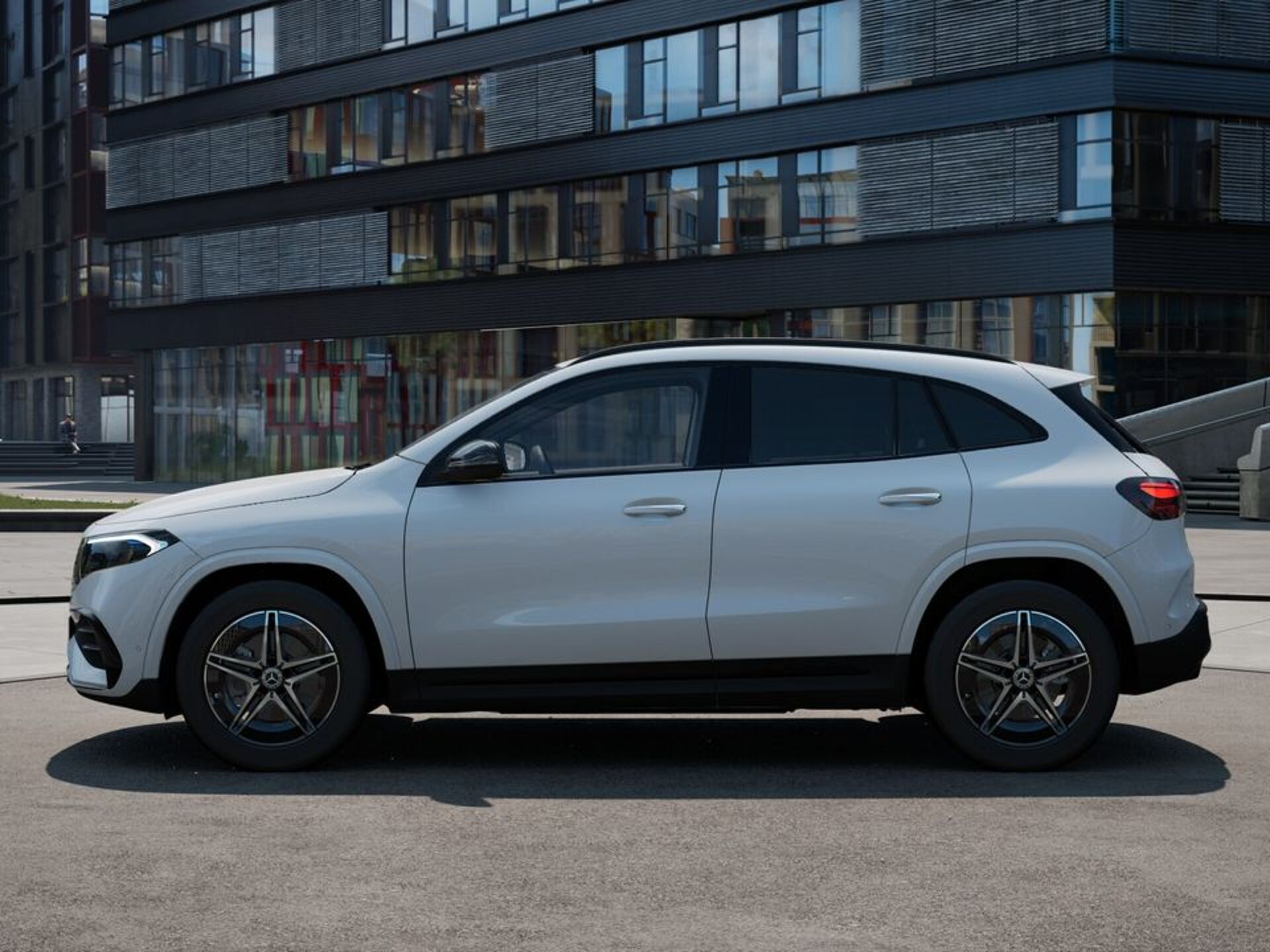 Imagen 2 de MERCEDES EQA