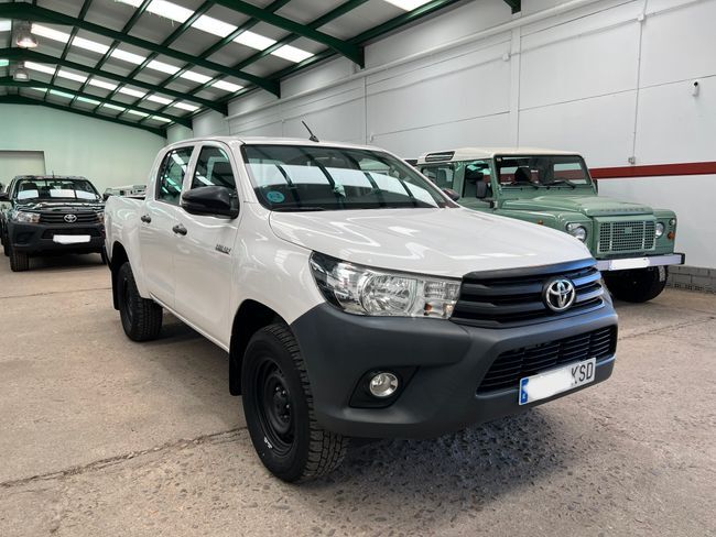 TOYOTA Hilux (2.4 D4D GX DOBLE CABINA) en Córdoba
