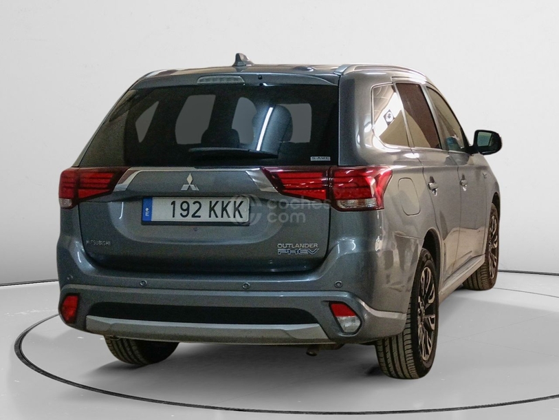 Foto del MITSUBISHI Outlander PHEV Kaiteki 4WD