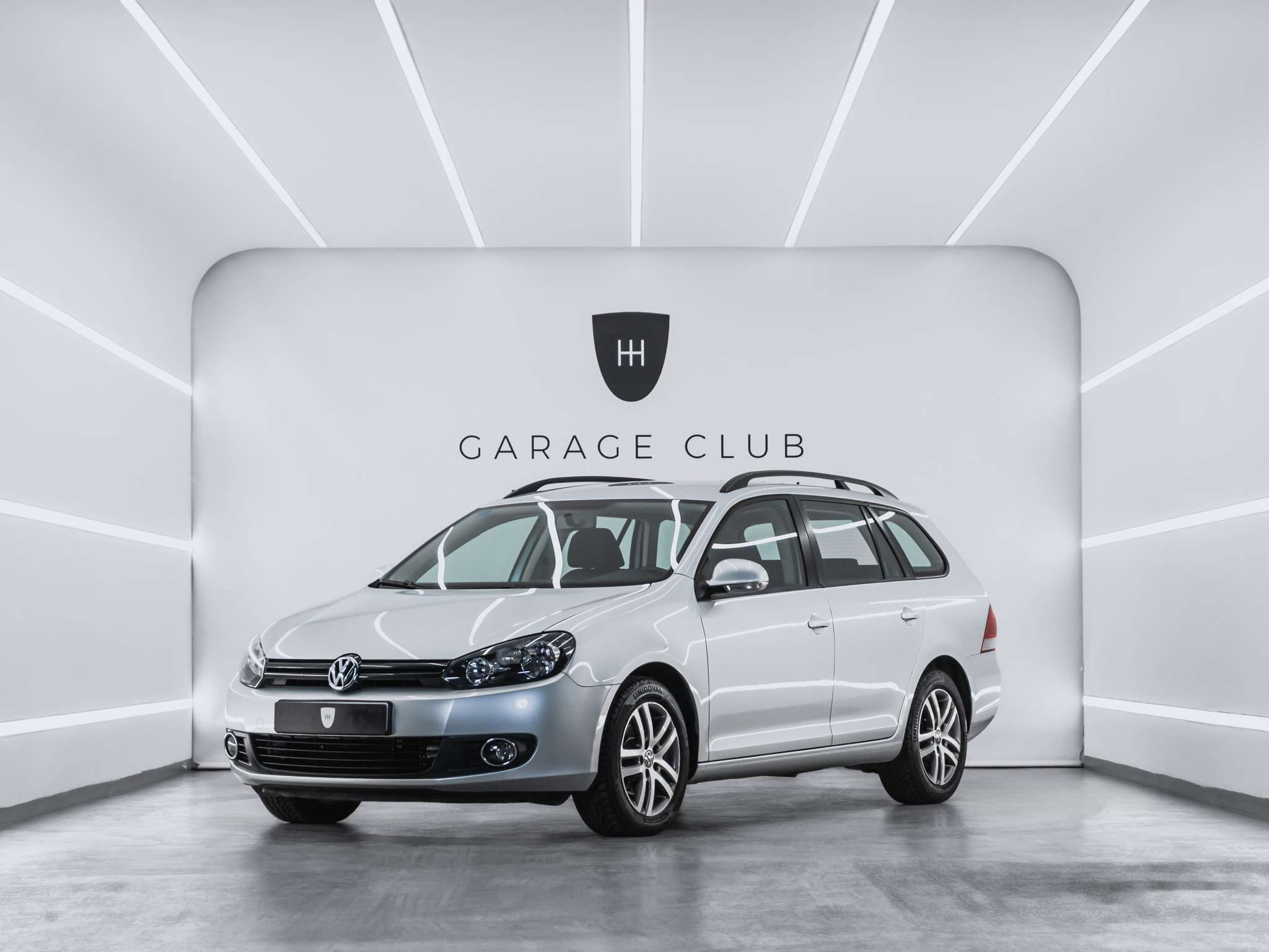 VOLKSWAGEN Golf (Golf VI 1.6 TDI DPF Advance) en Barcelona