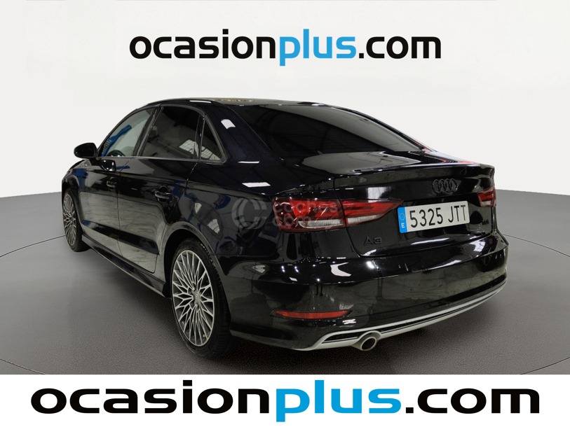 Foto del AUDI A3 Sedán 1.6TDI CD S line edition 110