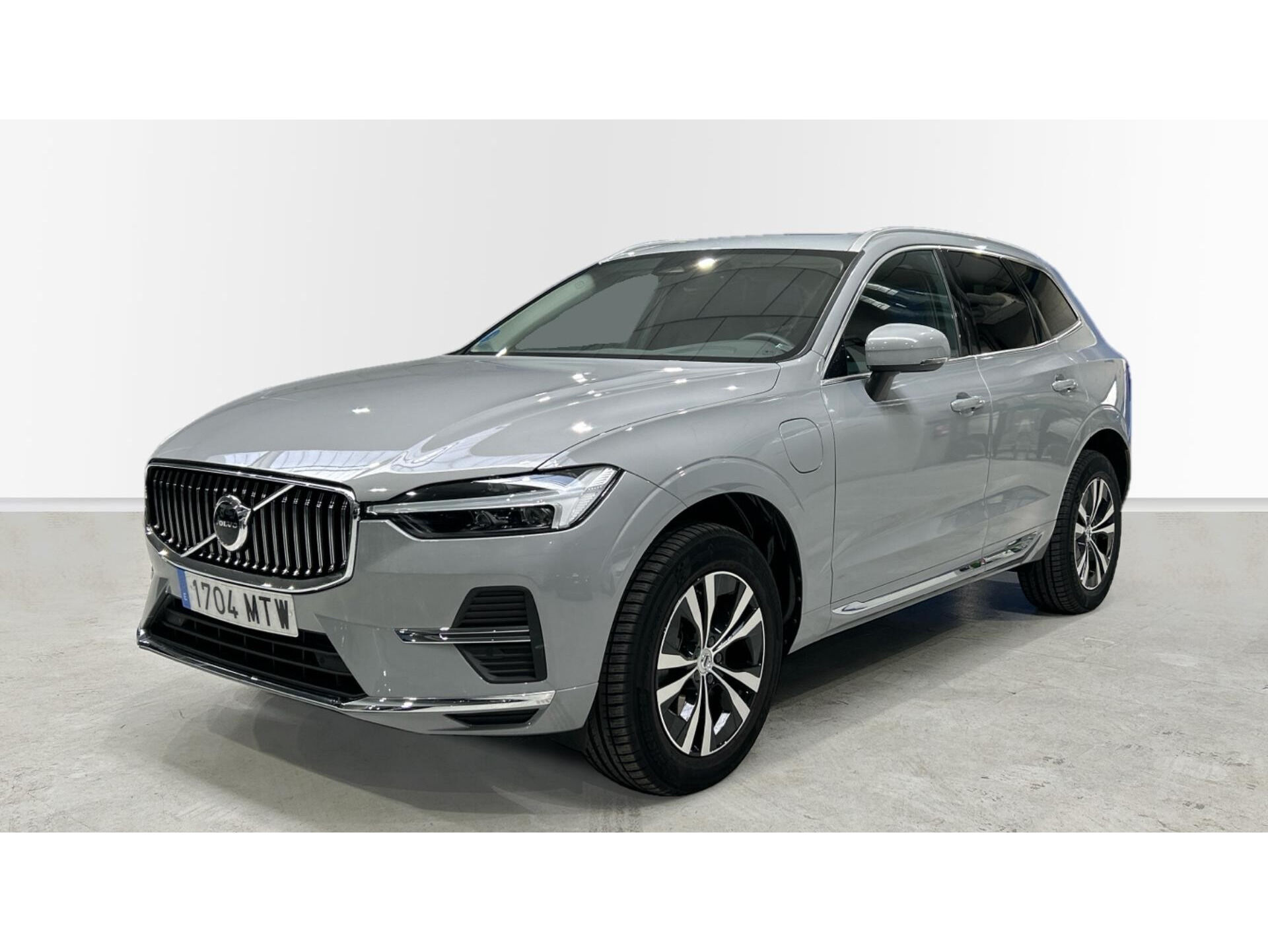 VOLVO XC60 (T6 Recharge Core AWD Auto 257 kW (350 CV)) en Madrid