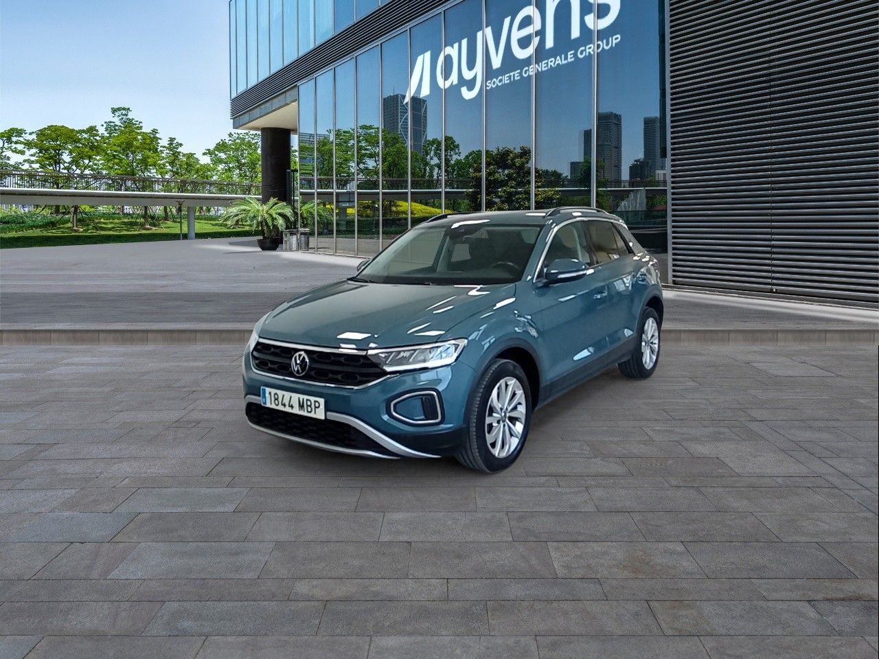 VOLKSWAGEN T-Roc (Life 2.0 TDI 110 kW (150 CV) DSG) en Madrid