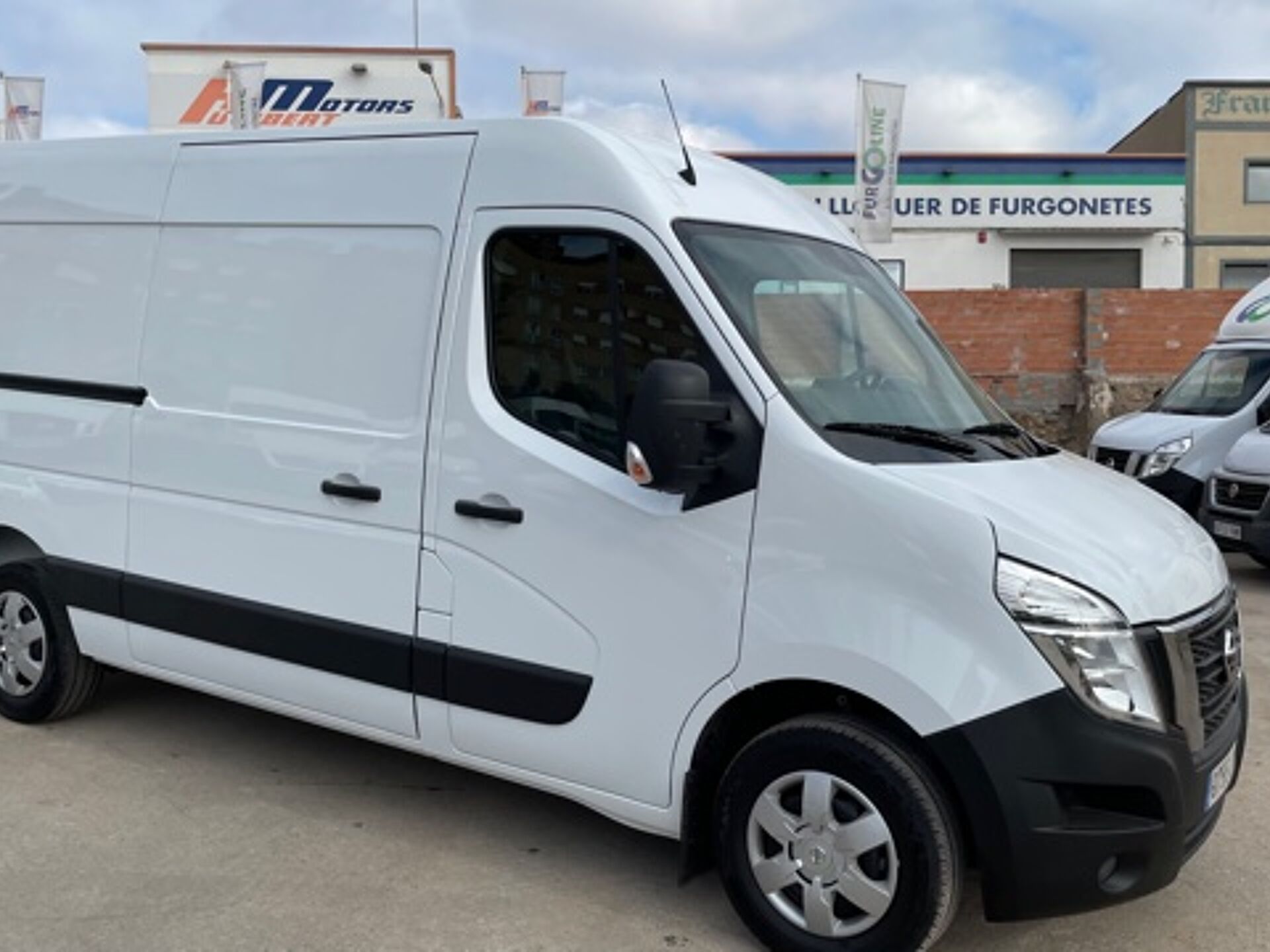 Imagen de NISSAN NV400