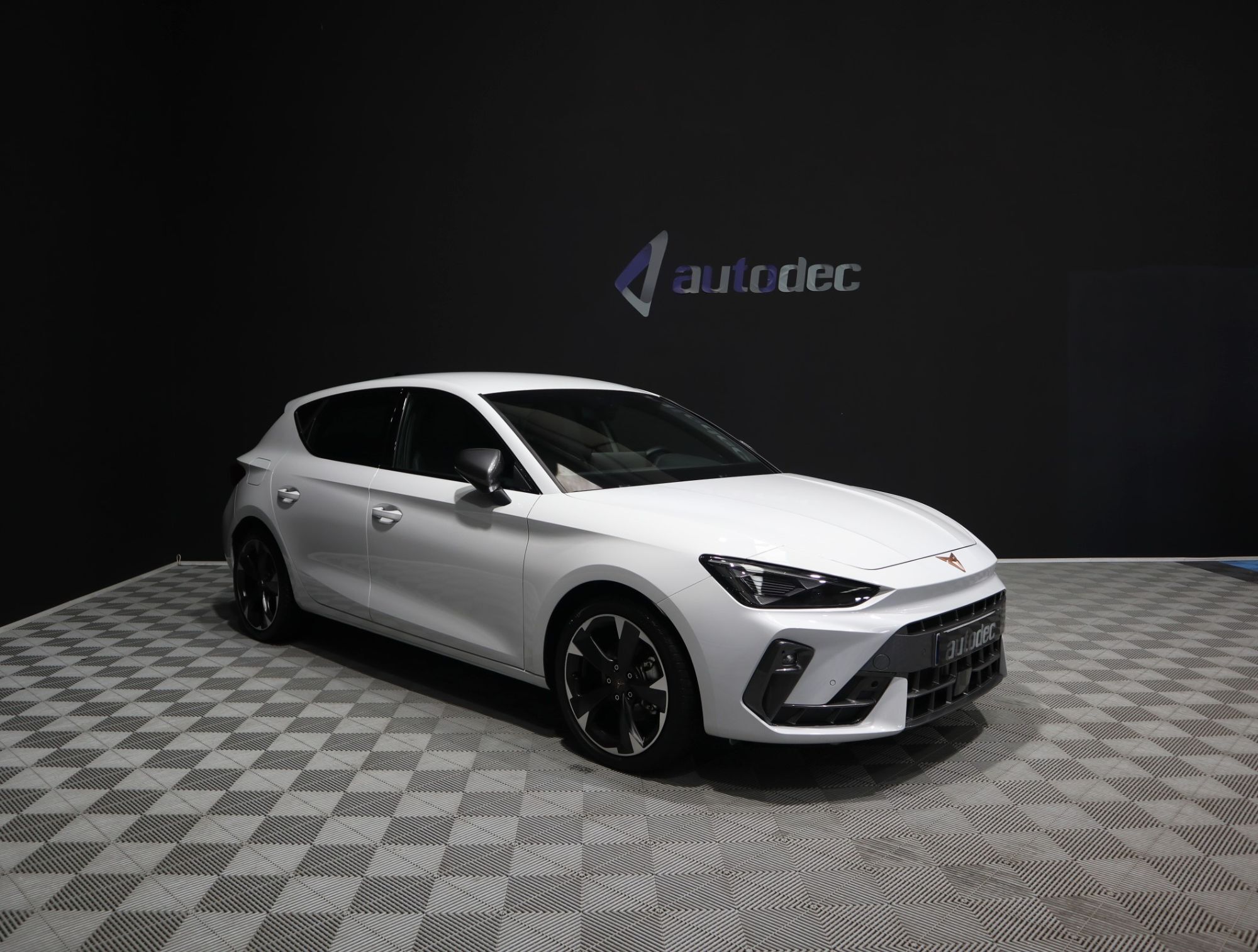 CUPRA León (1.5 eTSI 110 DSG) en Valencia