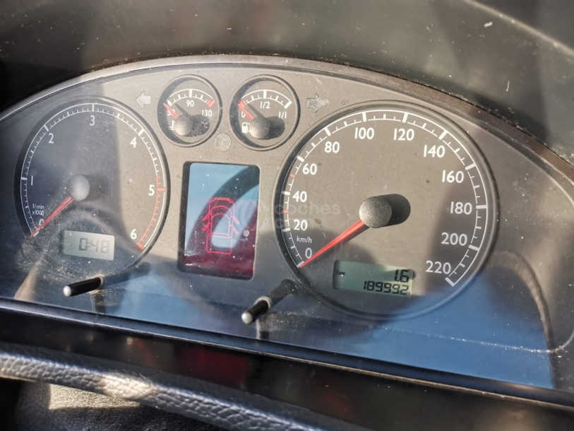 Foto del VOLKSWAGEN Multivan 2.5TDI Comfortline 174