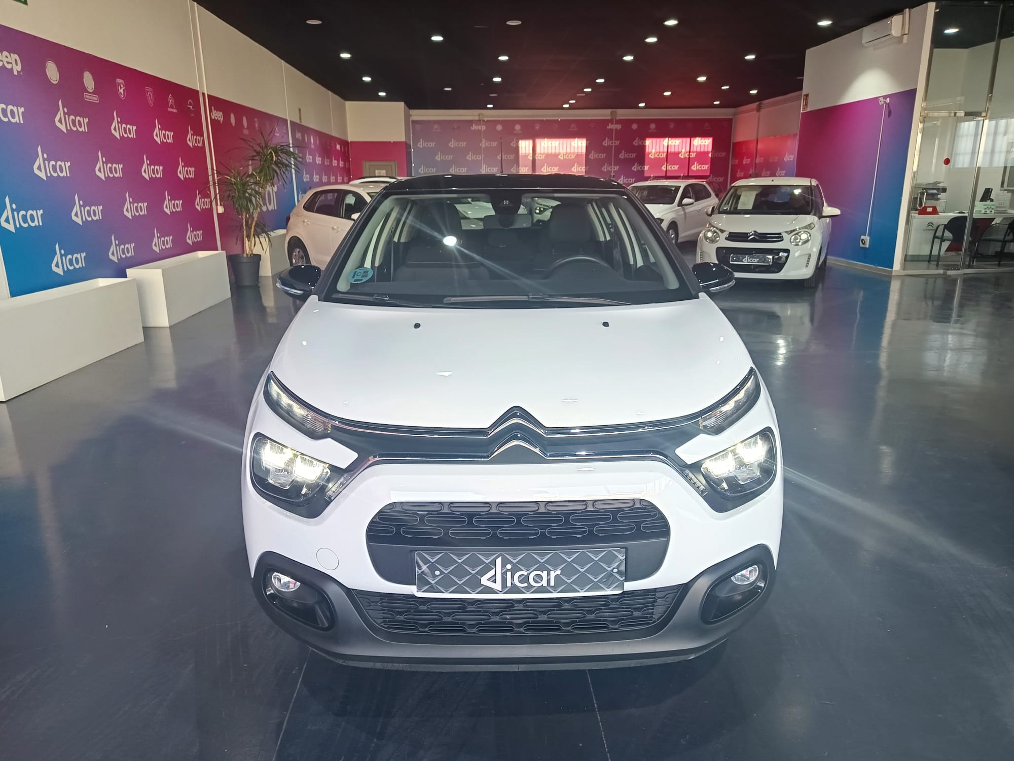 CITROEN C3 (1.2 PureTech S&S Feel Pack 83) en Sevilla