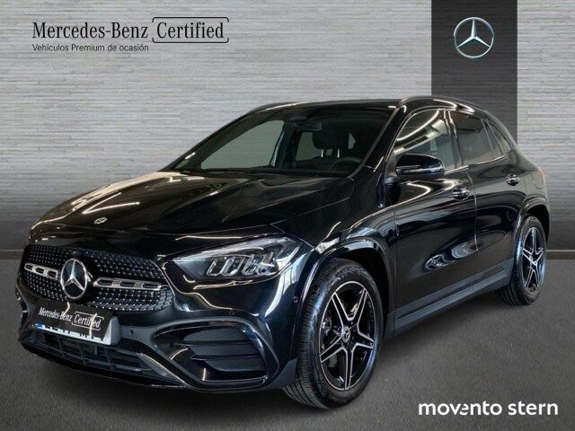 MERCEDES Clase GLA (200 D 110 kW (150 CV)) en Barcelona