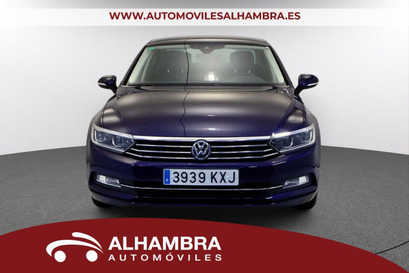 Foto del VOLKSWAGEN Passat 1.6TDI Advance DSG7 88kW