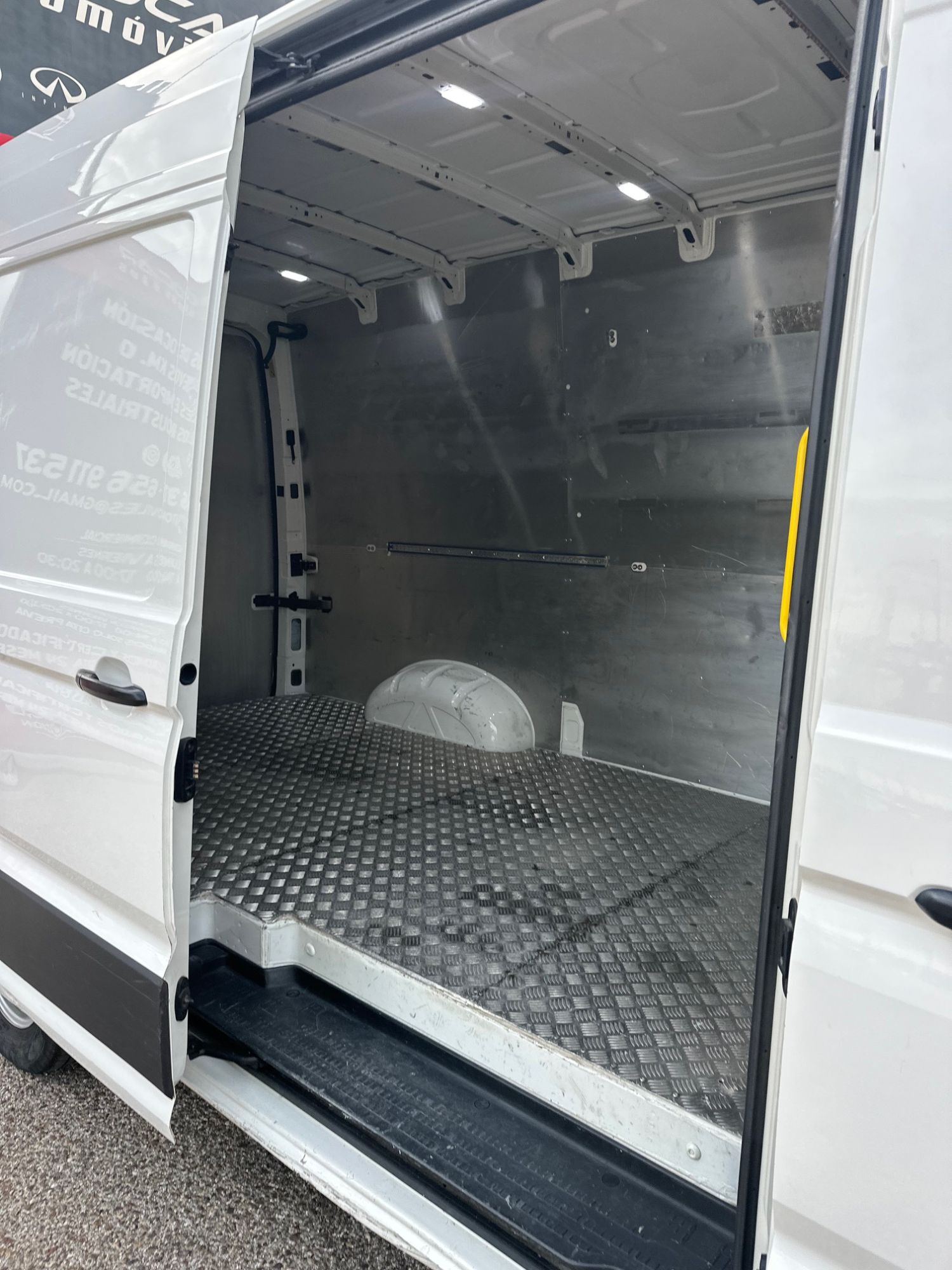 Foto del VOLKSWAGEN Crafter Furgón 2.0TDI SCR 30 BM L3H2 103kW