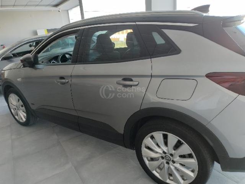 Foto del OPEL Grandland X PHEV 1.6 Turbo Ultimate AT8 4x2
