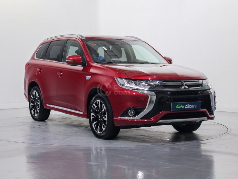 Foto del MITSUBISHI Outlander PHEV Kaiteki 4WD