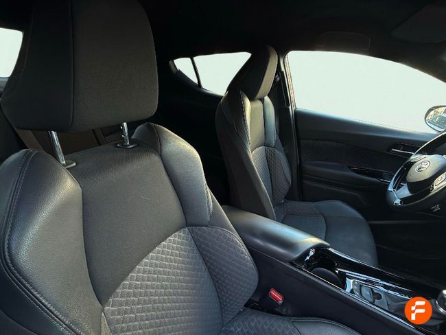 Foto del TOYOTA C-HR 125H Advance
