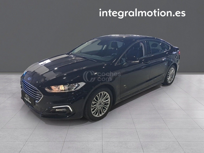 Foto del FORD Mondeo Sedán 2.0 HEV Titanium