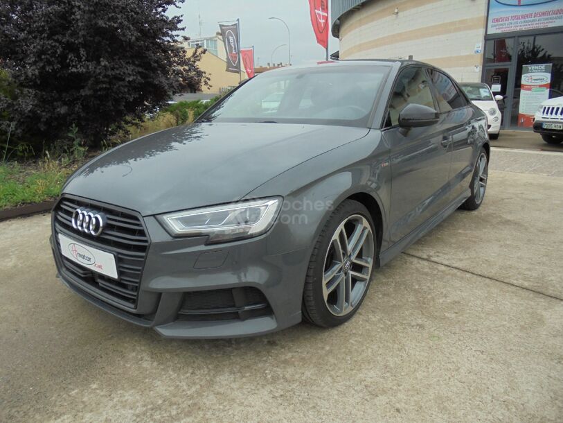 Foto del AUDI A3 Sedán 35 TDI Black line S tronic 110kW