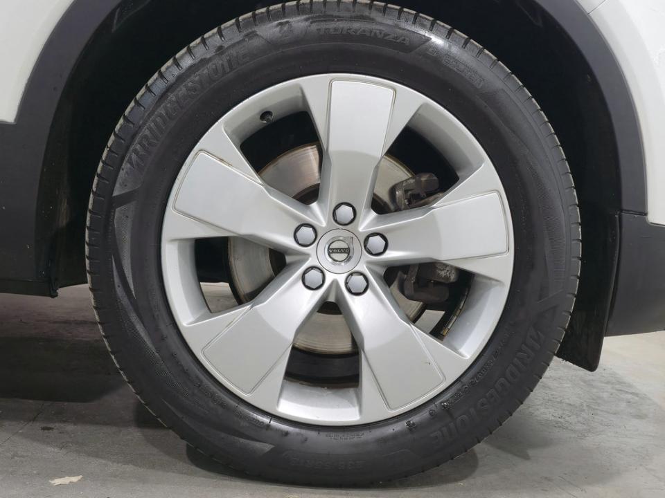 Foto del VOLVO XC40 D4 Momentum AWD Aut.