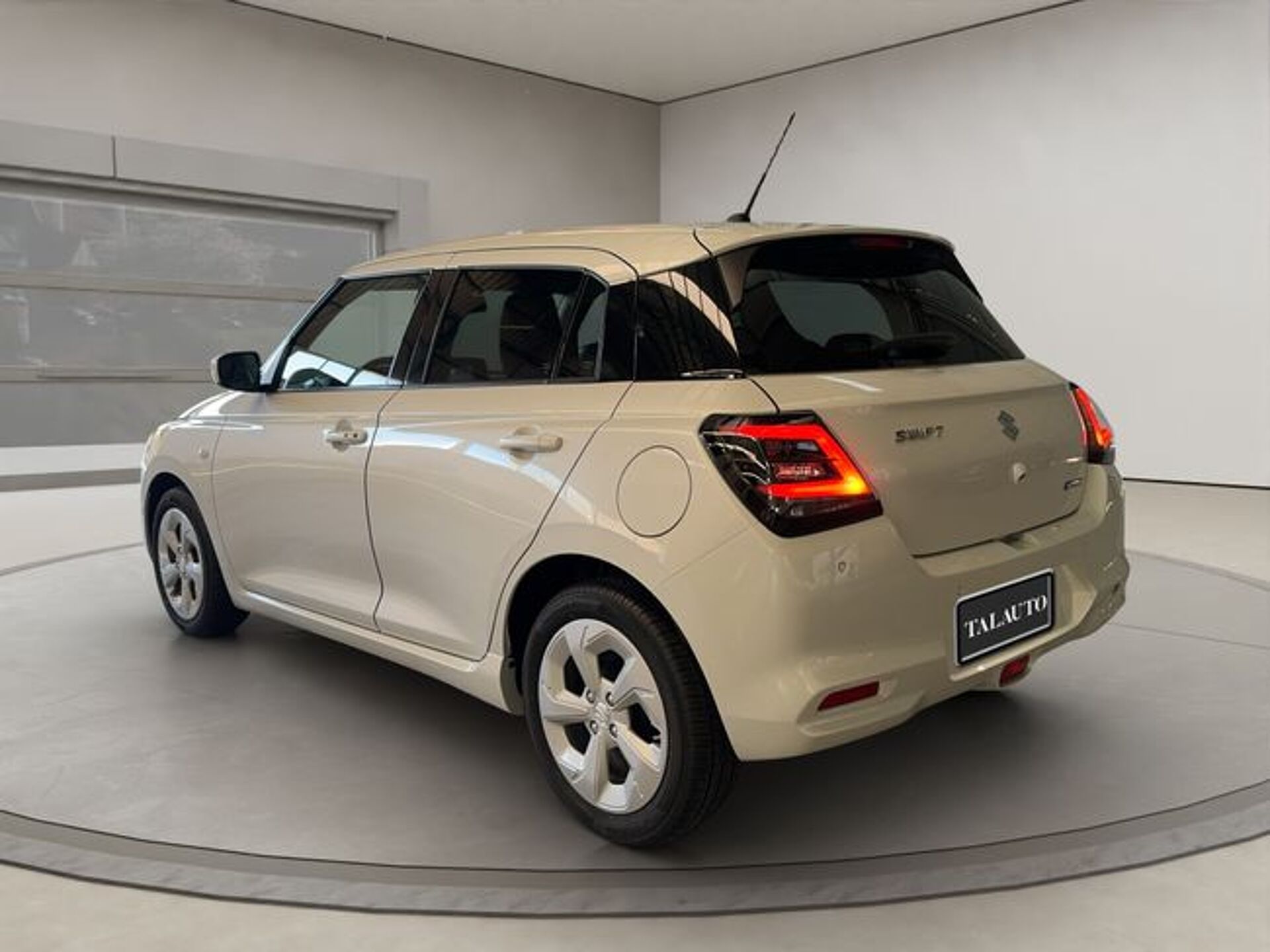 Imagen 3 de SUZUKI Swift