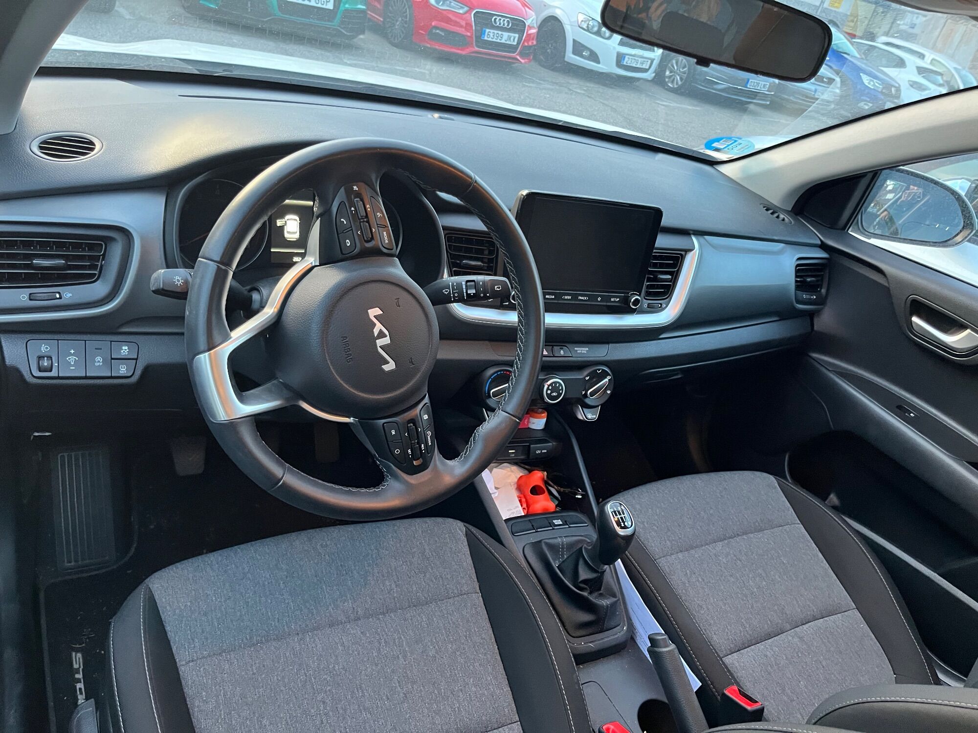 Foto del KIA Stonic 1.0 T-GDi MHEV Concept 100