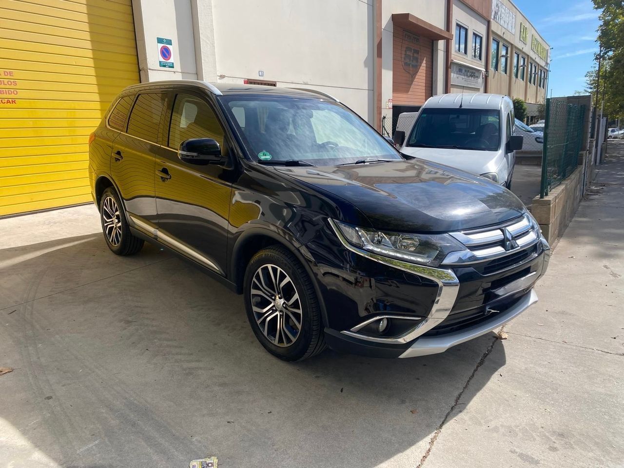 MITSUBISHI Outlander (mitsubishi outlander 2.2 tdi automatico) en Tarragona
