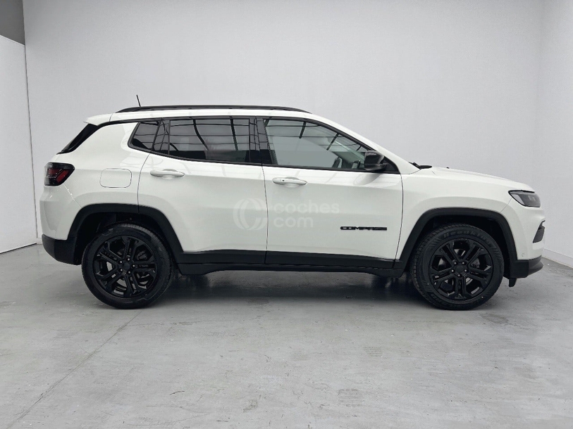 Foto del JEEP Compass 1.3 Gse T4 Night Eagle 4x2 130