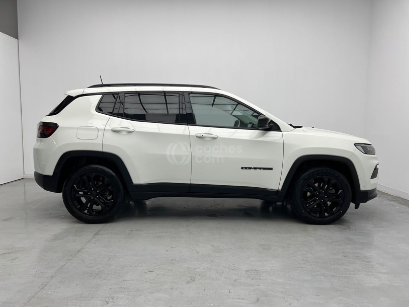 Foto del JEEP Compass 1.3 Gse T4 Night Eagle 4x2 130