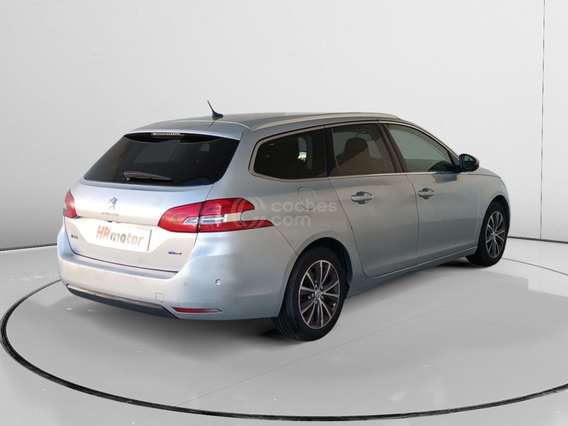 Foto del PEUGEOT 308 SW 1.2 PureTech S&S Allure 130