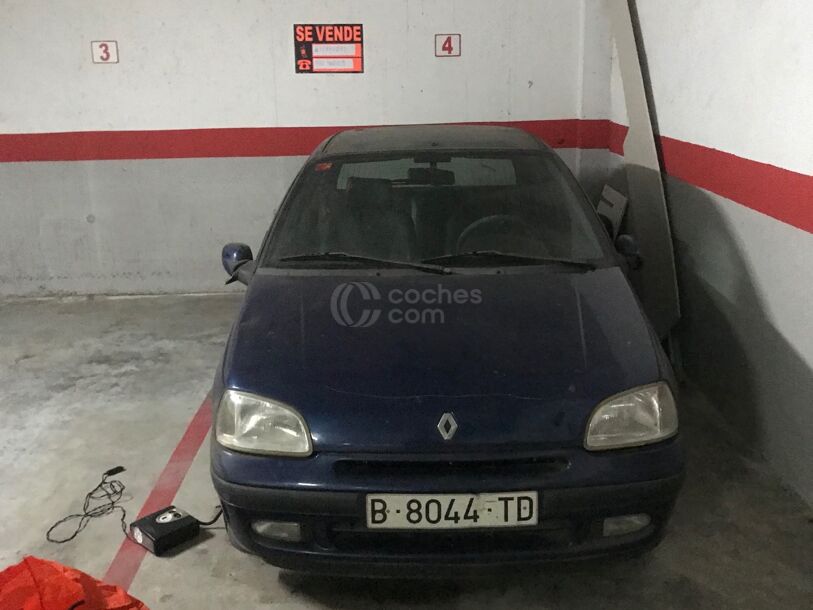 Foto del RENAULT Clio 1.4 S Apple