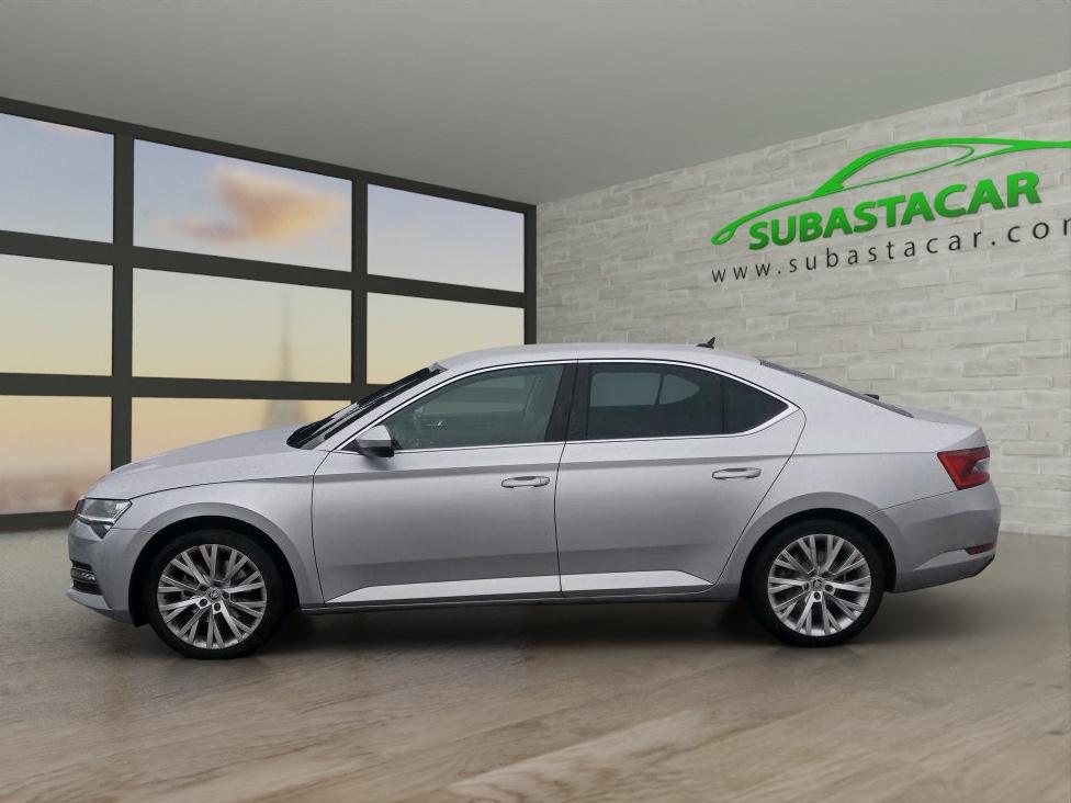 SKODA Superb (SuperB Style 1.4 TSI iV P-HEV 160kW DSG) en Madrid