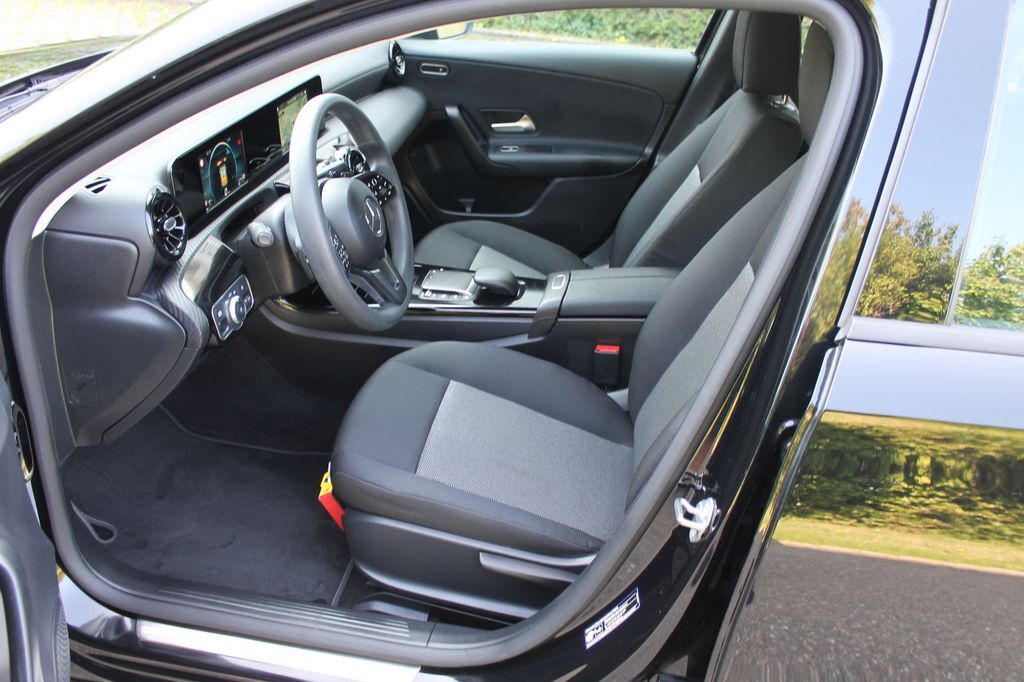 Foto del MERCEDES Clase A A 200d 8G-DCT