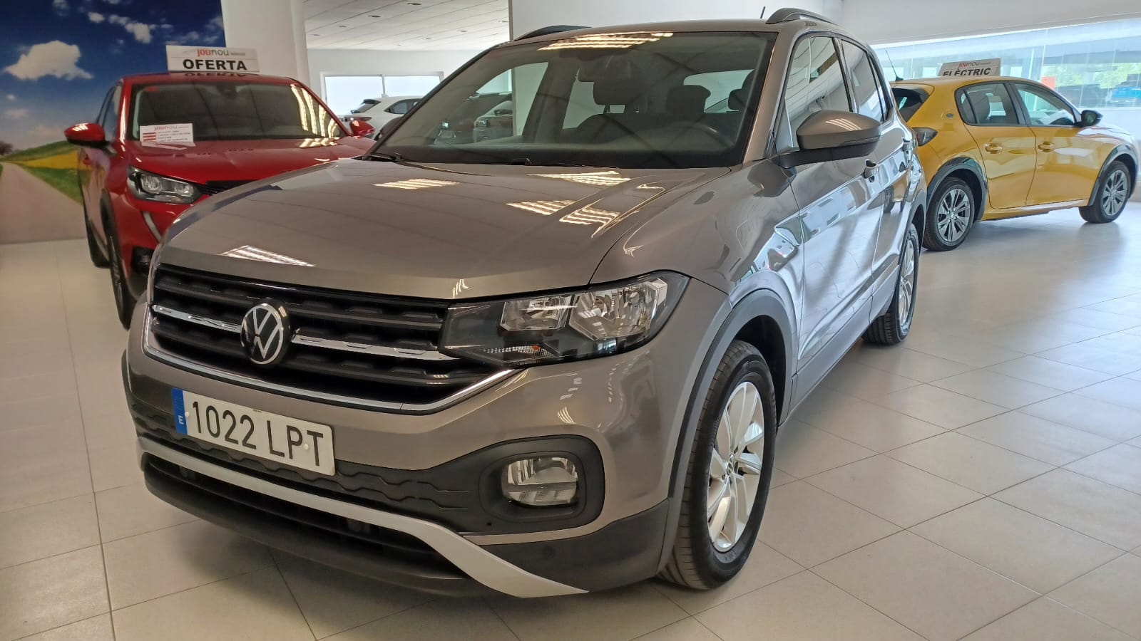 VOLKSWAGEN T-Cross (Advance 1.0 TSI 81kW (110CV)) en Barcelona