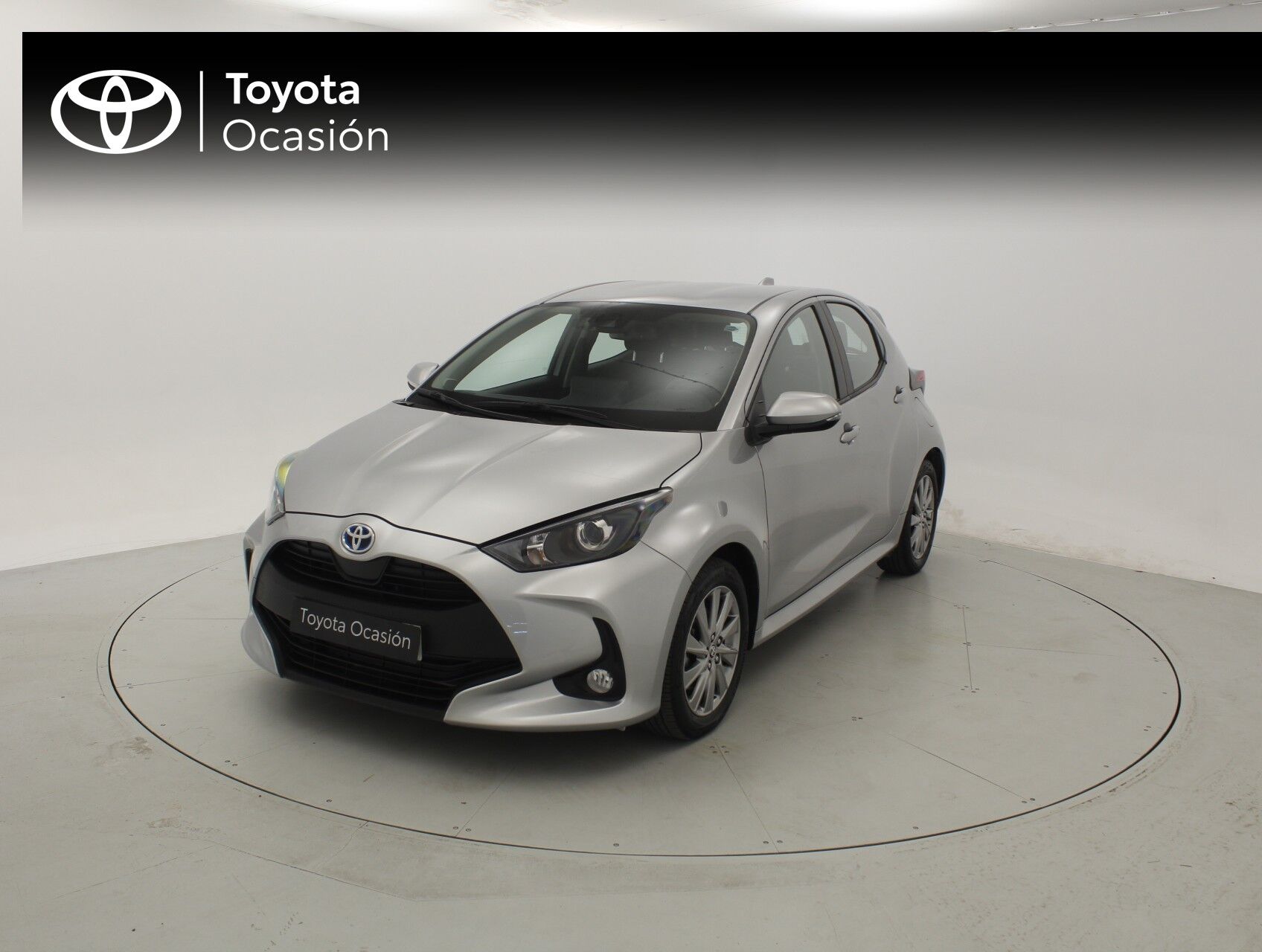 TOYOTA Yaris (Berlina 1.5 VVT-I HEV ACTIVE PLUS 116 5P) en Barcelona