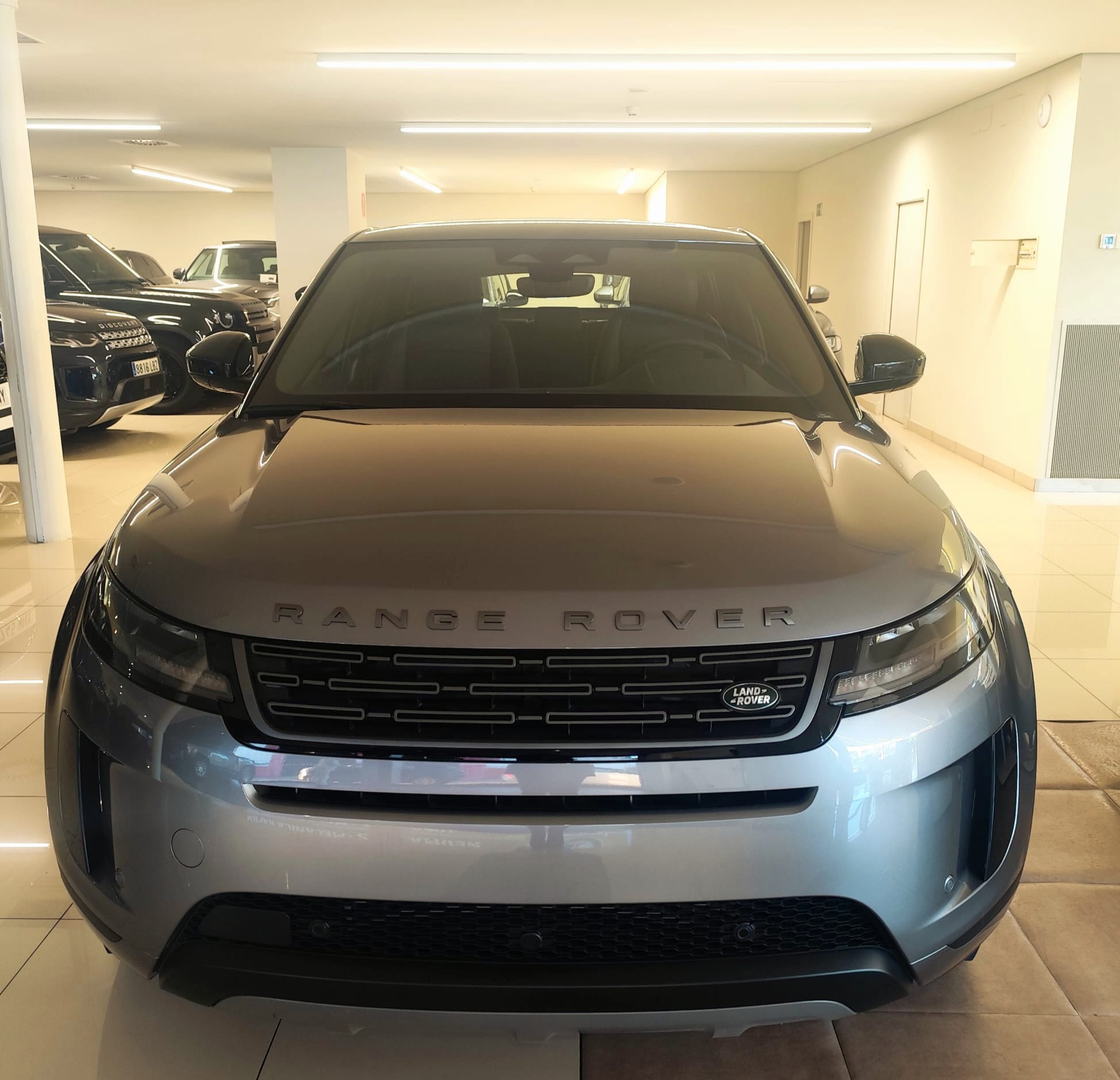 LAND ROVER Range Rover Evoque (1.5 P300E S AUTO 4WD 309 5P) en Sevilla