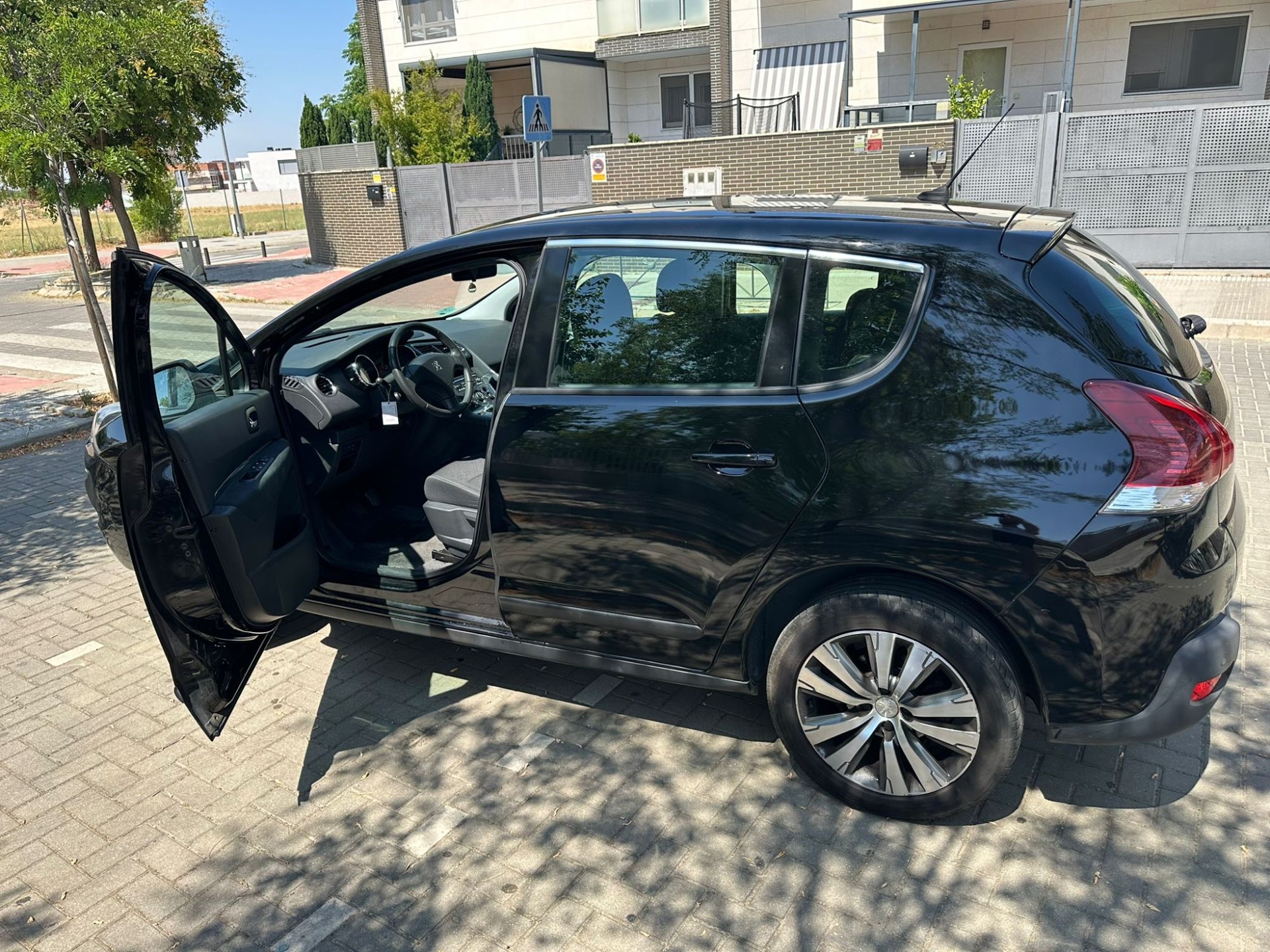 Imagen de PEUGEOT 3008