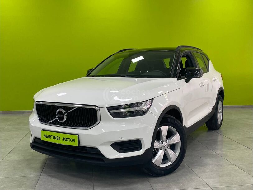 Foto del VOLVO XC40 T2 Momentum Core Aut.