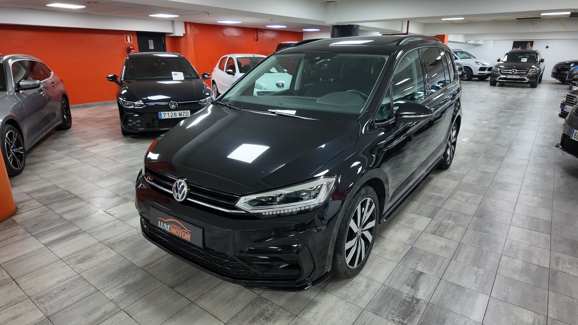 VOLKSWAGEN Touran (1.5 TSI EVO Sport 110kW) en Madrid
